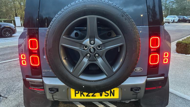 Land Rover Defender 3.0 D250 X-Dynamic SE 90 3dr Auto Diesel Estate